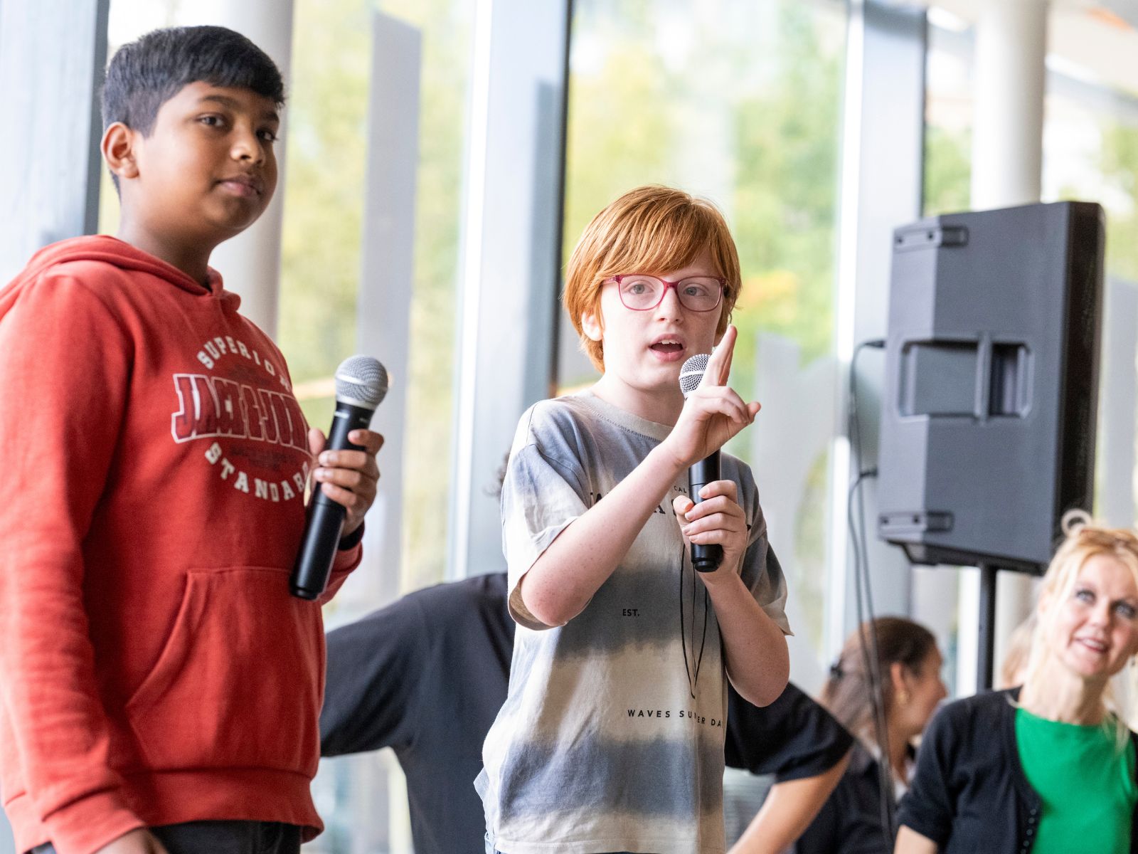 Spreker geeft een presentatie op het Duurzaamheidsfestival